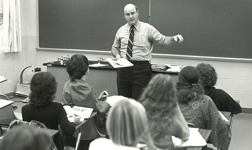 Roanoke remembers Dr. Mack Welford, associate professor of education, emeritusnews image