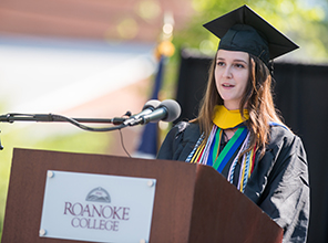 Nikki Hurless gives a speech at commencement