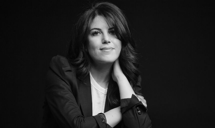 black and white photo of monica lewinksy