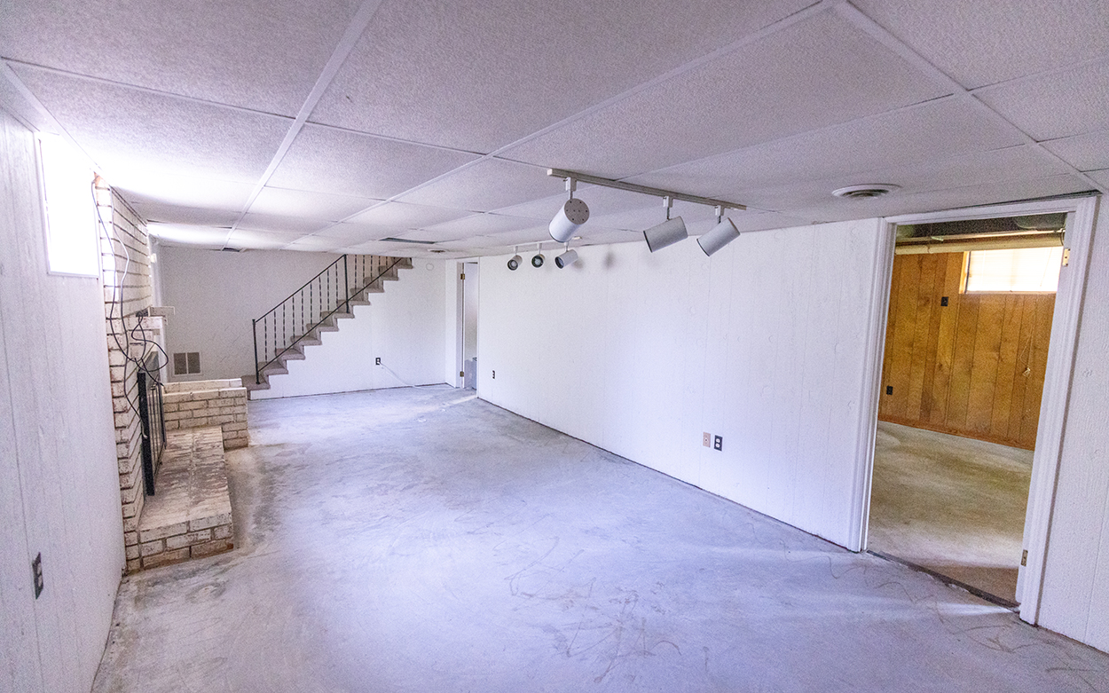 432 N. Market Street Interior