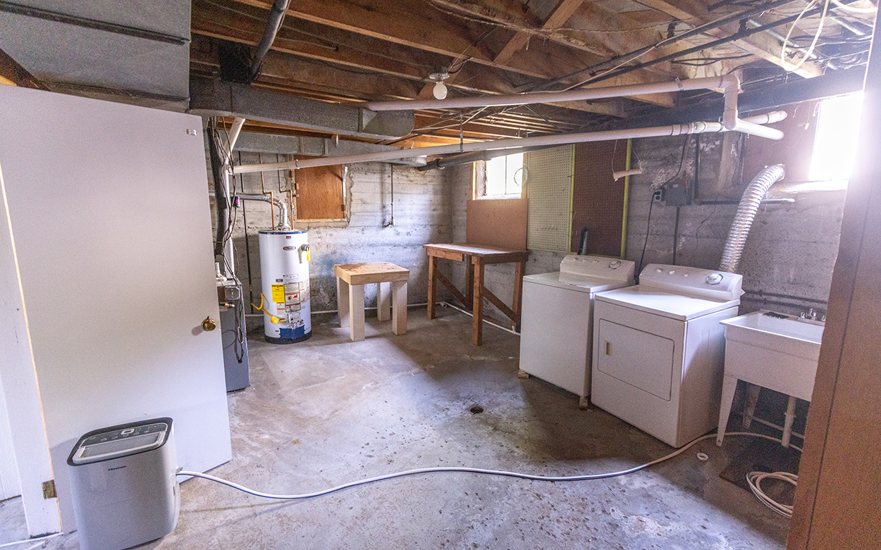 432 N. Market Street Interior