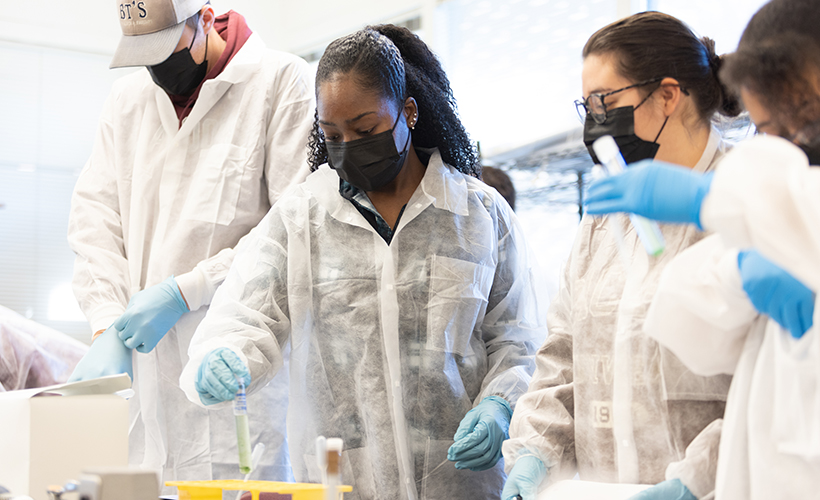 students in the lab