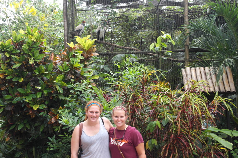 Two students at a zoo in a Latin American country
