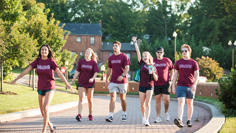 Students during move-in day