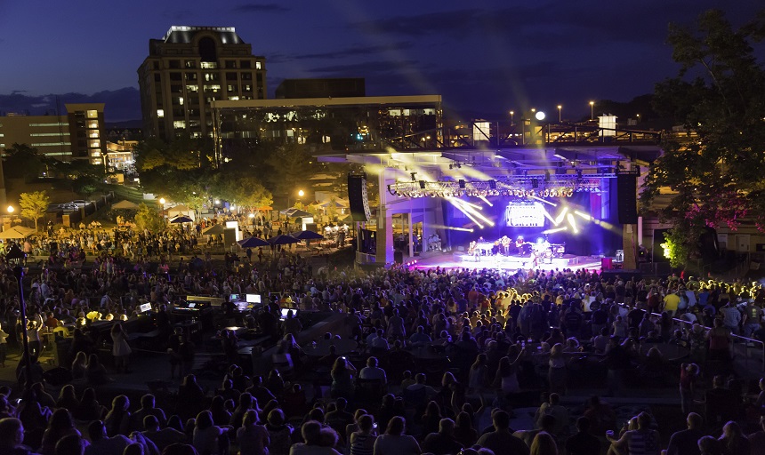 Concert at Elmwood Park