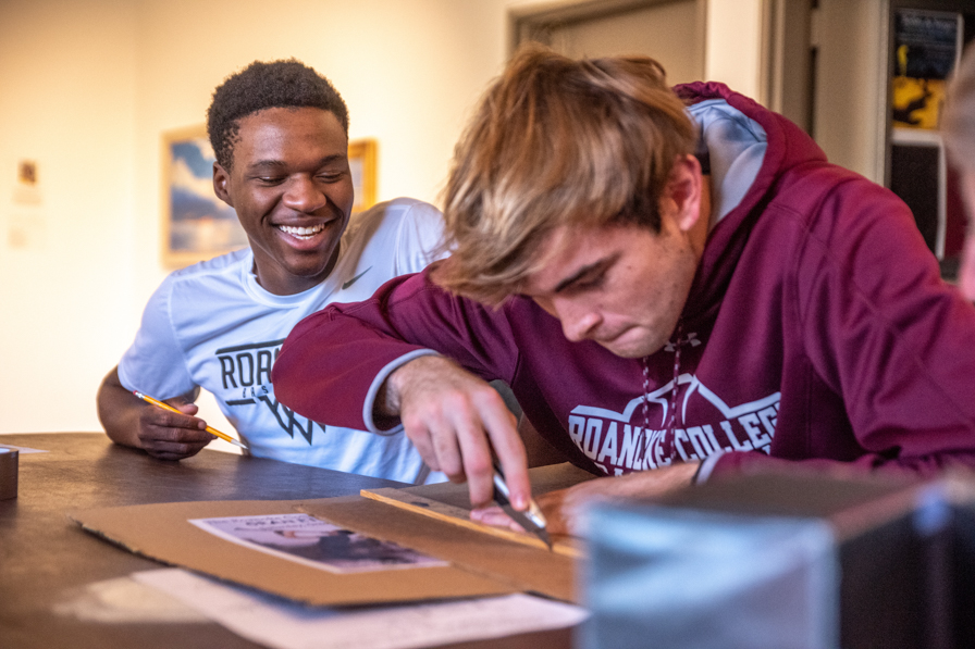 2 students at a desk