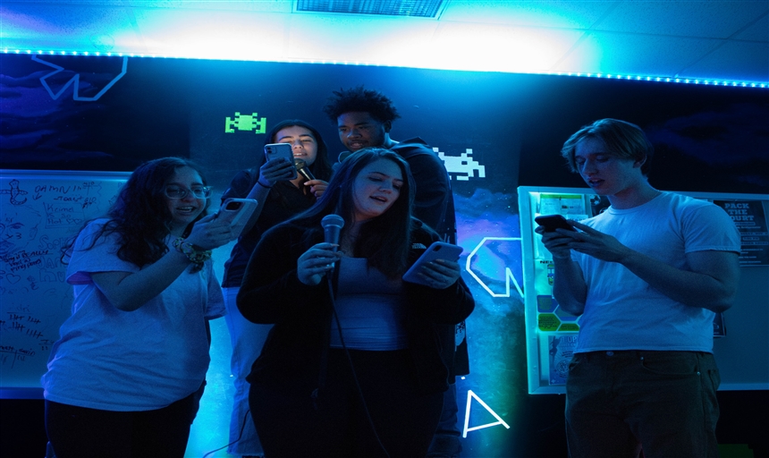 Tuesday Night LIVE: Karaoke Night!event image