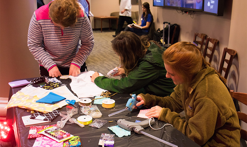 friends doing arts and crafts