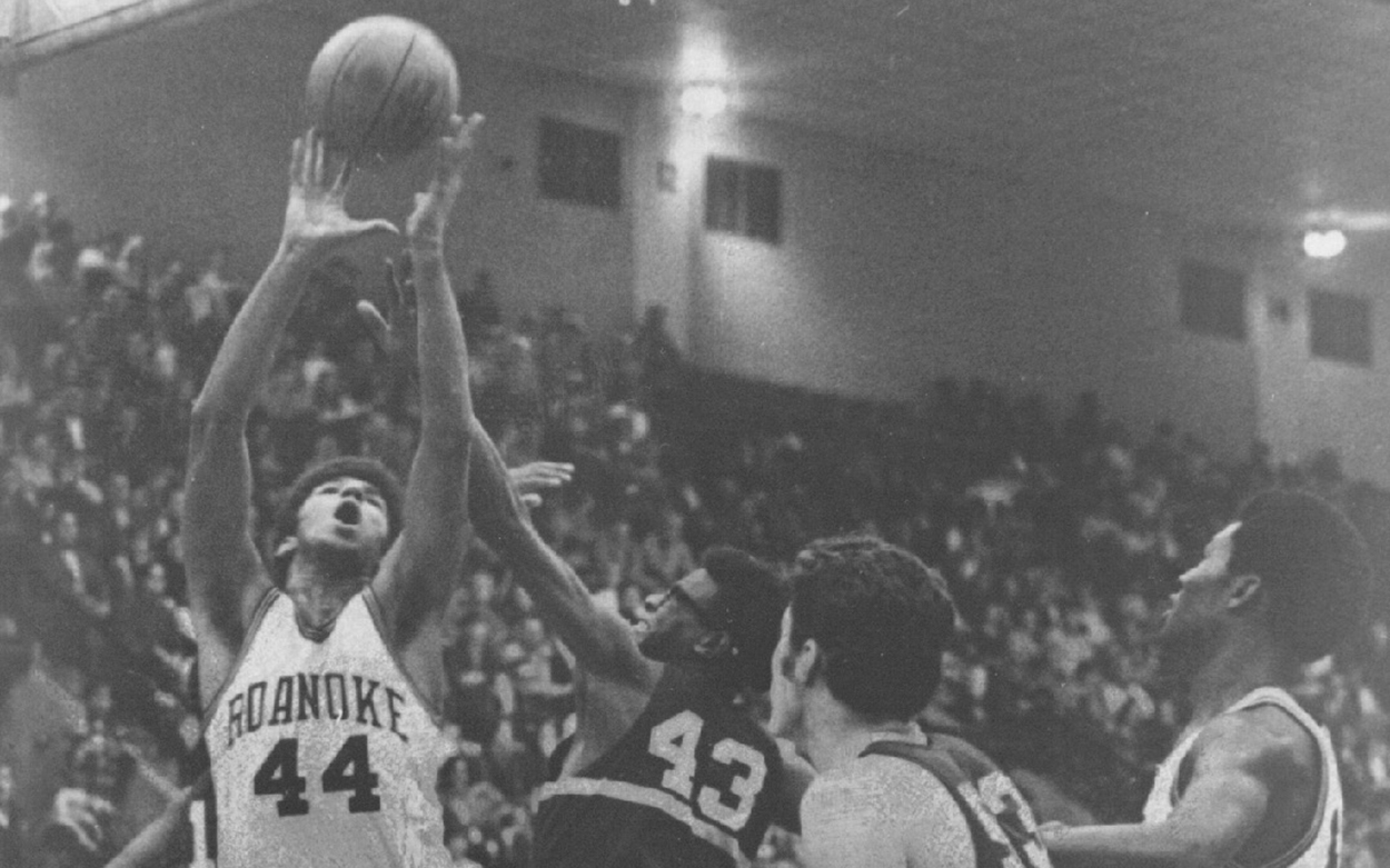 Allen in action on the court for Roanoke College.