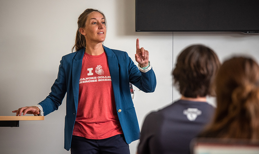 Dr. Liz Ackley in classroom