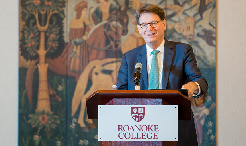 Supreme Court Historical Society Executive Director James Duff speaks at the lectern of the Wortmann Ballroom