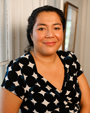 Headshot of Ivonne Wallace Fuentes