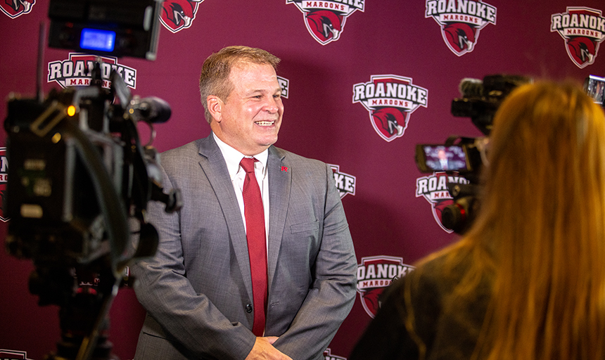 Stinespring named head football coach at Roanoke Collegenews image