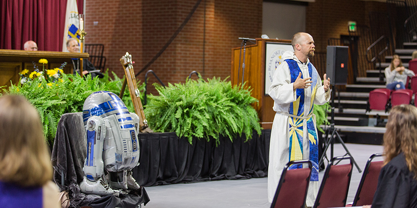 Chris Bowen speaks at Baccalaureate 2019