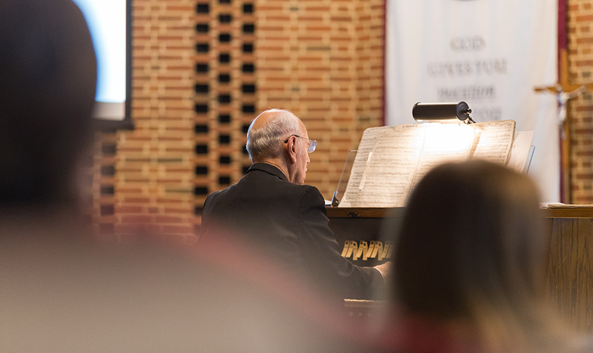 Dr. Don Moe performing on the organ