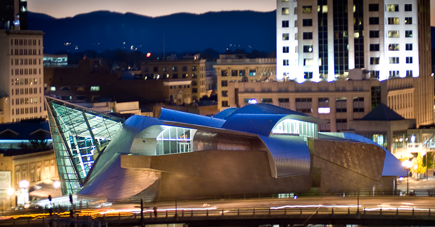 Downtown Roanoke art museum at night
