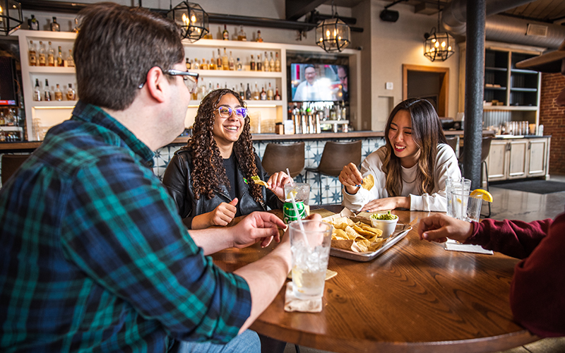 Students dining at El Jefe