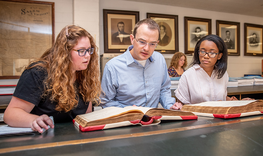 Student researchers contribute to the Genealogy of Slavery 
