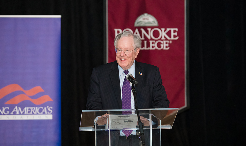 Steve Forbes delivers the David L. Guy '75 lecture on Nov. 15, 2022, in the Cregger Center.