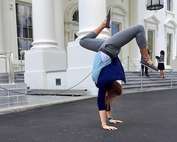 hayley moe doing a handstand